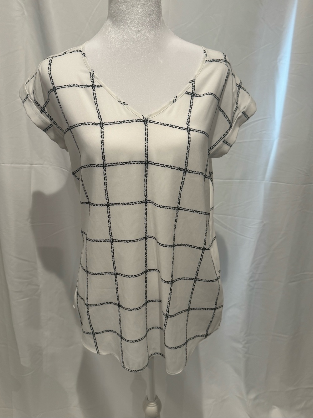 Express White V-Neck Windowpane Blouse